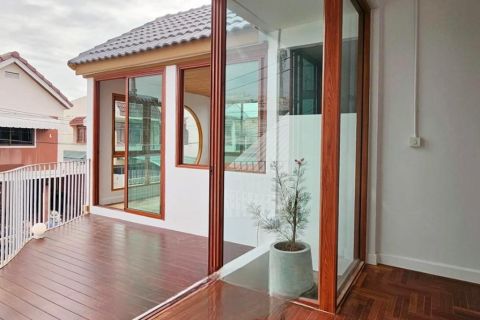 Casa de 3 dormitorios en Bangkok, Tailandia № 157762 - foto 14