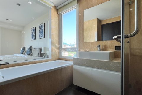 Condominio de 2 dormitorios en Bang Lamung, Tailandia № 153789 - foto 21