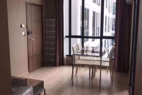 Condominio de 2 dormitorios en Bang Kho Laem, Bangkok, Tailandia № 67802 - foto 3