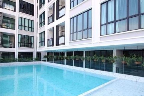 Condominio de 2 dormitorios en Bang Kho Laem, Bangkok, Tailandia № 67802 - foto 9