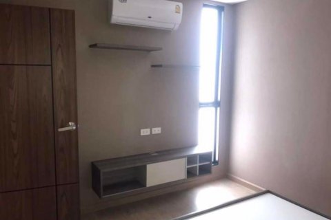 Condominio de 2 dormitorios en Bang Kho Laem, Bangkok, Tailandia № 67802 - foto 7