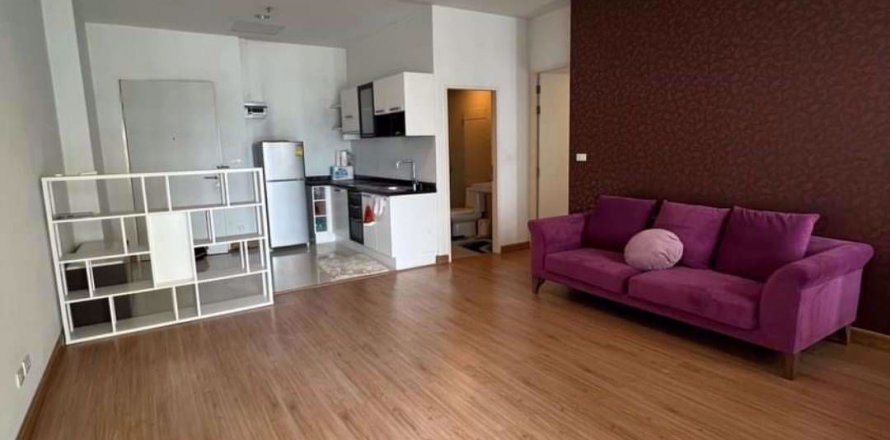 Condominio de 2 dormitorios en Bang Kapi, Bangkok, Tailandia № 67800