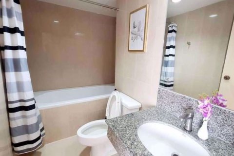 Condominio de 3 dormitorios en Bang Kho Laem, Bangkok, Tailandia № 67799 - foto 19