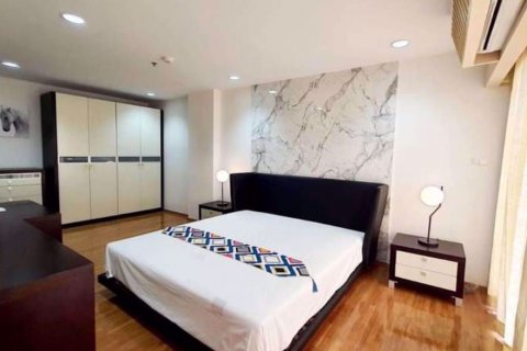 Condominio de 3 dormitorios en Bang Kho Laem, Bangkok, Tailandia № 67799 - foto 14