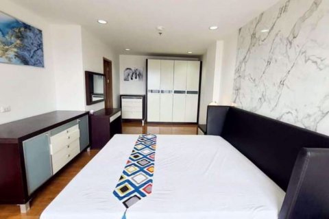 Condominio de 3 dormitorios en Bang Kho Laem, Bangkok, Tailandia № 67799 - foto 11