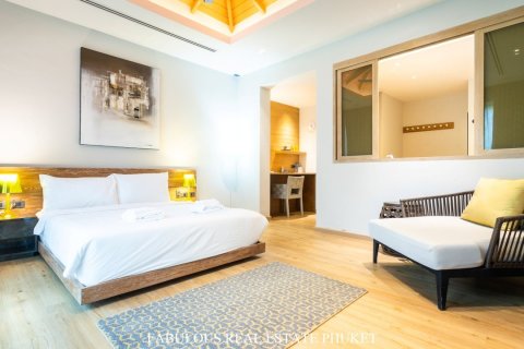 Chalet de 5 dormitorios en Bang Tao, Tailandia № 179881 - foto 13