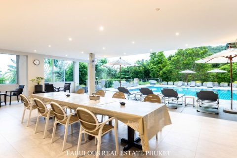 Chalet de 5 dormitorios en Bang Tao, Tailandia № 179881 - foto 6