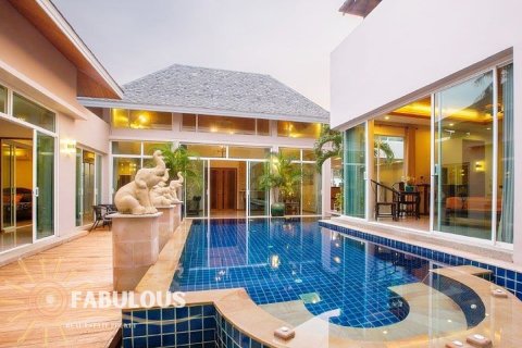Villa in Rawai, Thailand 5 Schlafzimmer № 179880