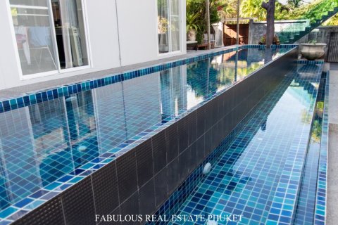 Chalet de 8 dormitorios en Rawai, Tailandia № 179879 - foto 15