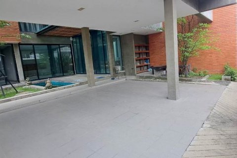 Casa de 4 dormitorios en Bangkok, Tailandia № 65657 - foto 2