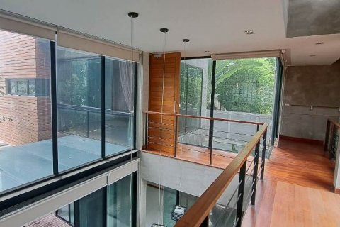 Casa de 4 dormitorios en Bangkok, Tailandia № 65657 - foto 11