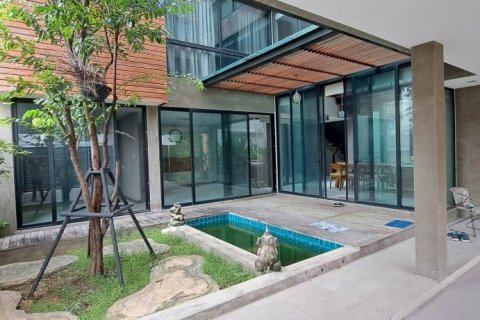 Casa de 4 dormitorios en Bangkok, Tailandia № 65657 - foto 3