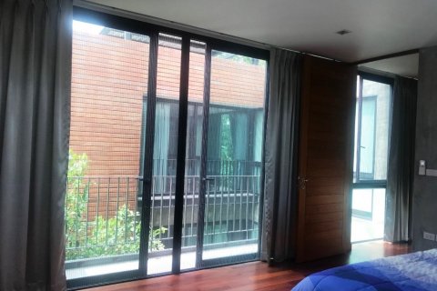 Casa de 4 dormitorios en Bangkok, Tailandia № 65657 - foto 9