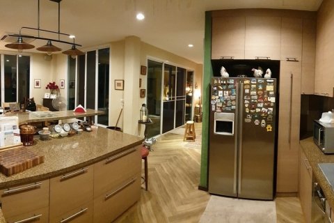 Casa de 4 dormitorios en Bangkok, Tailandia № 65655 - foto 9
