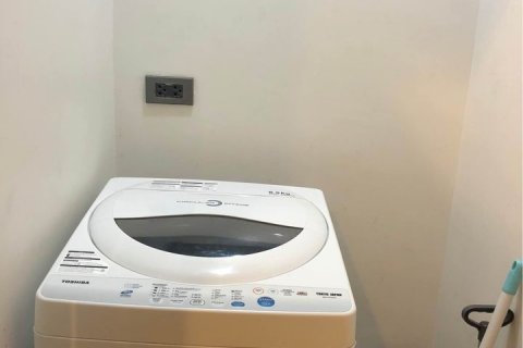 Condominio de 1 dormitorio en Phra Khanong, Bangkok, Tailandia № 143294 - foto 8
