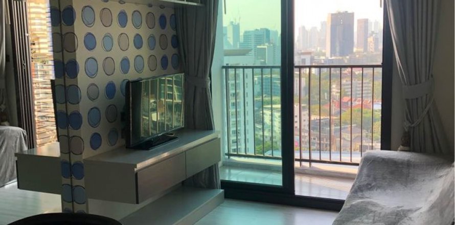 Condominio de 1 dormitorio en Phra Khanong, Bangkok, Tailandia № 143294