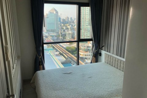 Condominio de 1 dormitorio en Phra Khanong, Bangkok, Tailandia № 143294 - foto 4