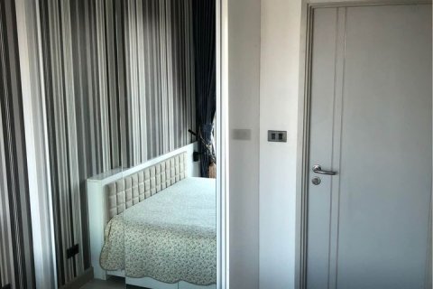 Condominio de 1 dormitorio en Phra Khanong, Bangkok, Tailandia № 143294 - foto 5