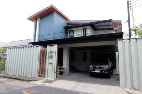 Casa de 3 dormitorios en Bangkok, Tailandia № 65396