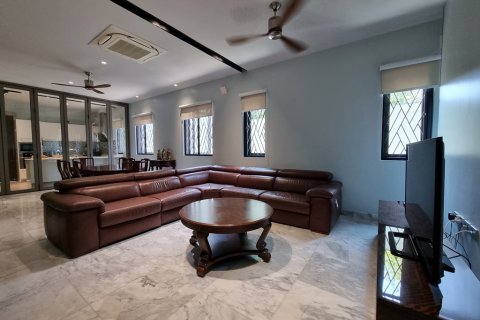 Casa de 3 dormitorios en Bangkok, Tailandia № 65396 - foto 5