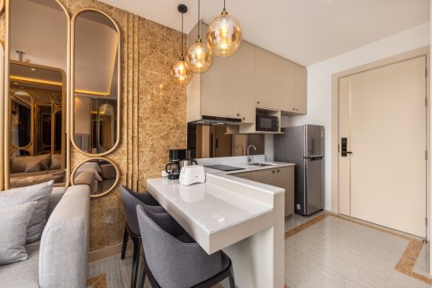 Apartamento de 2 habitaciones en Pattaya, Tailandia № 168242 - foto 8