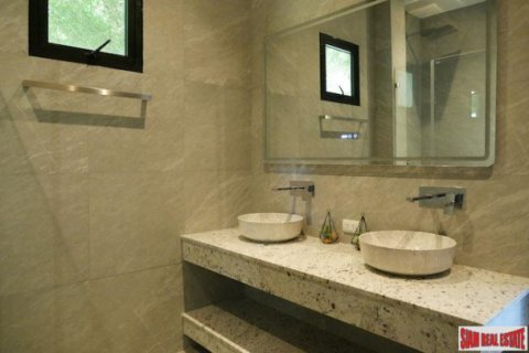 Chalet de 4 dormitorios en Layan Beach, Tailandia № 203303 - foto 5