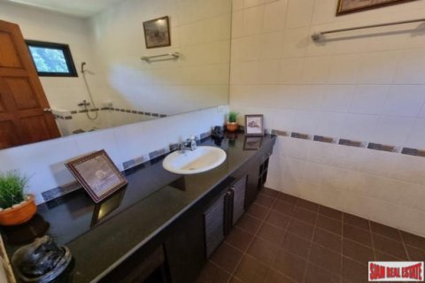 Chalet de 3 dormitorios en Kata, Tailandia № 203302 - foto 3
