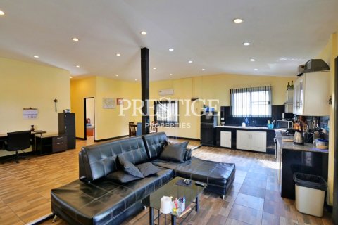 Casa de 2 dormitorios en Pattaya, Tailandia № 209118 - foto 4