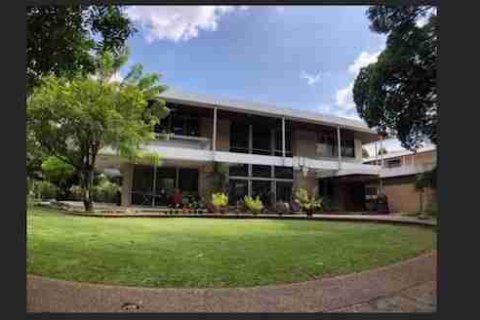 Casa de 4 dormitorios en Bangkok, Tailandia № 183480 - foto 10