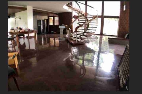 Casa de 4 dormitorios en Bangkok, Tailandia № 183480 - foto 8