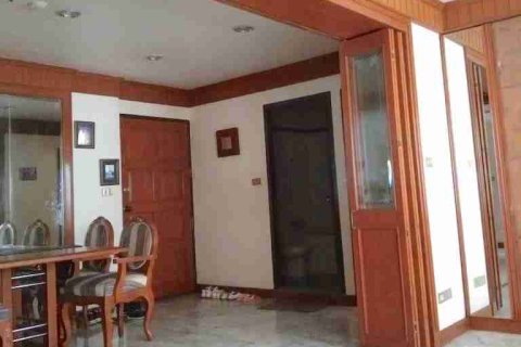 Condominio de 2 dormitorios en Bangkok, Tailandia № 183478 - foto 13