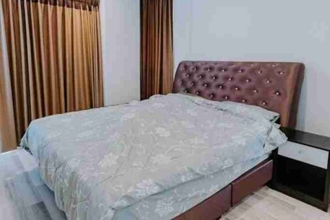 Condominio de 2 dormitorios en Thonburi, Bangkok, Tailandia № 183475 - foto 8
