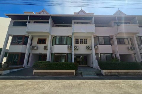 Adosado de 8 dormitorios en Hua Hin, Tailandia № 146728