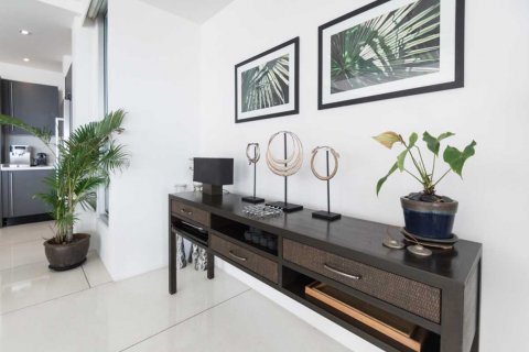 Chalet de 5 dormitorios en Layan Beach, Tailandia № 133735 - foto 11