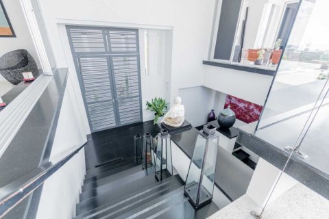 Chalet de 5 dormitorios en Layan Beach, Tailandia № 133735 - foto 24