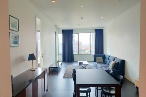 Condominio de 2 dormitorios en Pathum Wan, Bangkok, Tailandia № 133733 - foto 2