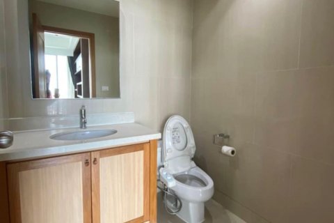 Condo in Watthana, Bangkok, Thailand, 2 bedrooms  № 133732 - photo 8