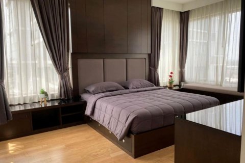 Condo in Watthana, Bangkok, Thailand, 2 bedrooms  № 133732 - photo 21