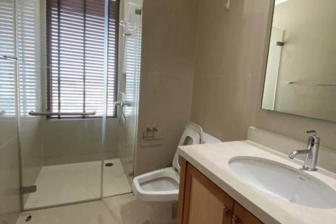 Condo in Watthana, Bangkok, Thailand, 2 bedrooms  № 133732 - photo 24