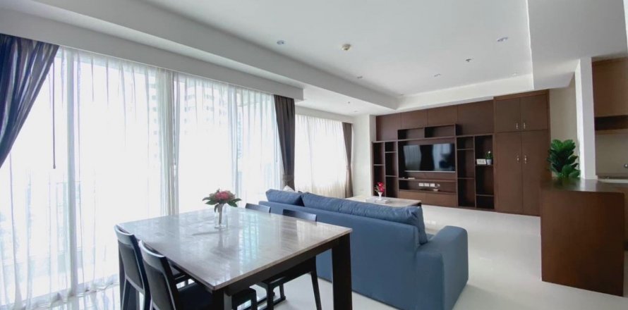 Condo in Watthana, Bangkok, Thailand, 2 bedrooms  № 133732
