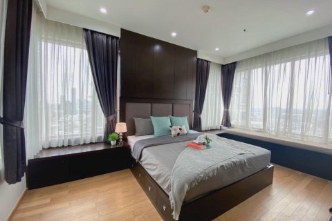 Condo in Watthana, Bangkok, Thailand, 2 bedrooms  № 133732 - photo 9