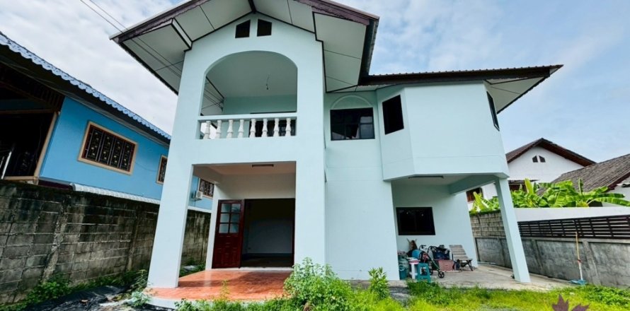 Casa de 4 dormitorios en Chiang Mai, Tailandia № 205579
