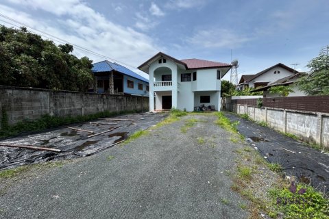 Casa de 4 dormitorios en Chiang Mai, Tailandia № 205579 - foto 16