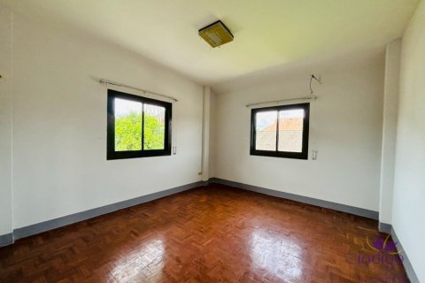 Casa de 4 dormitorios en Chiang Mai, Tailandia № 205579 - foto 8