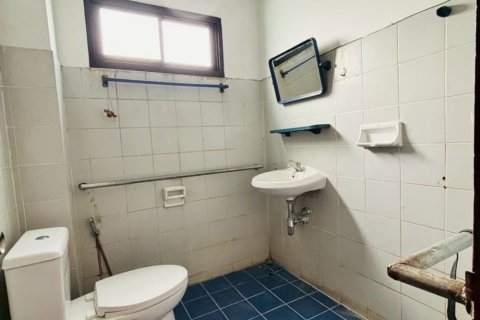 Casa de 4 dormitorios en Chiang Mai, Tailandia № 205579 - foto 6