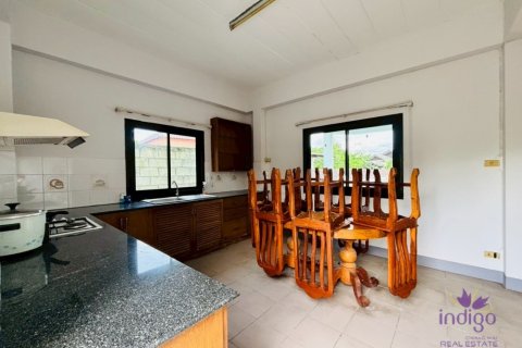 Casa de 4 dormitorios en Chiang Mai, Tailandia № 205579 - foto 2