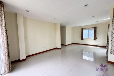 Casa de 3 dormitorios en San Sai, Tailandia № 205576 - foto 3