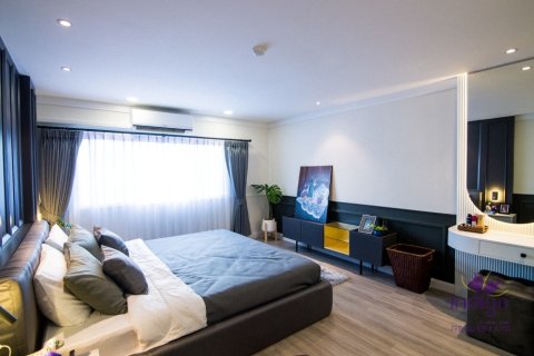 Condominio de 1 dormitorio en Chiang Mai, Tailandia № 205577 - foto 2