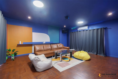 Reihenhaus in Bangkok, Thailand 5 Schlafzimmer № 190450