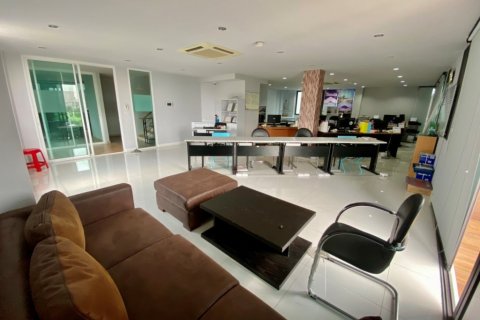 Casa de 13 dormitorios en Bangkok, Tailandia № 65939 - foto 5